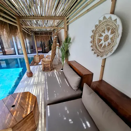 Villa Anoli - 3 Chambres - Centre De Seminyak Exterior photo